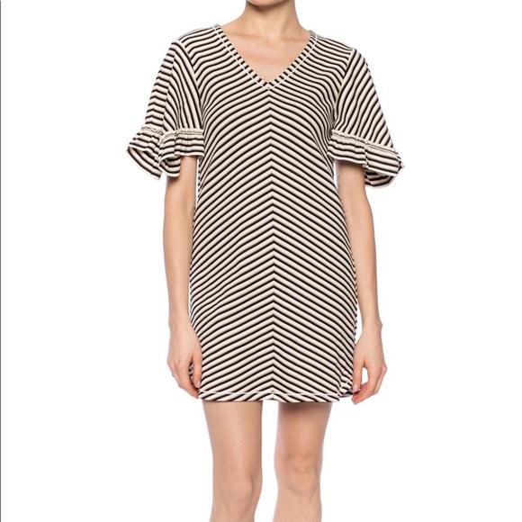 see by chloe t shirt dress $350 See By Chloe Women's White Crew-Neck Quarter-Sleeve Lace T-Shirt Dress SZ M